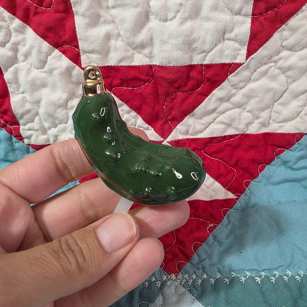 Nora Fleming Green Pickle Mini Ceramic Plate Charm A193